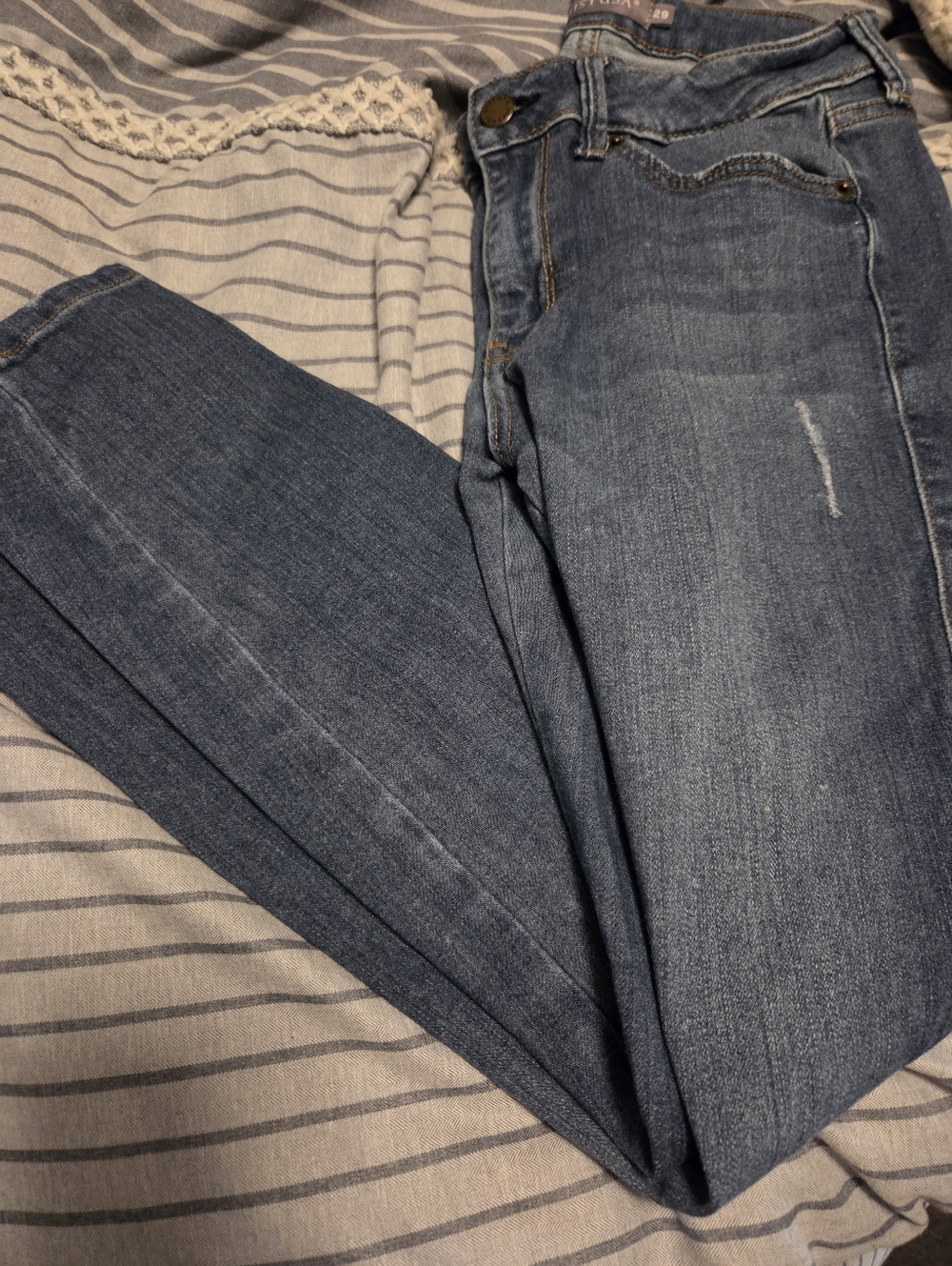 Just USA Classic Midwash Skinny Jeans Size 8